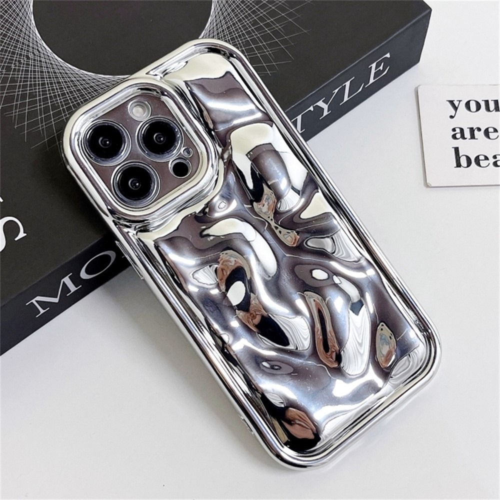 iPhone 16 Pro Wavy TPU Case, zilver